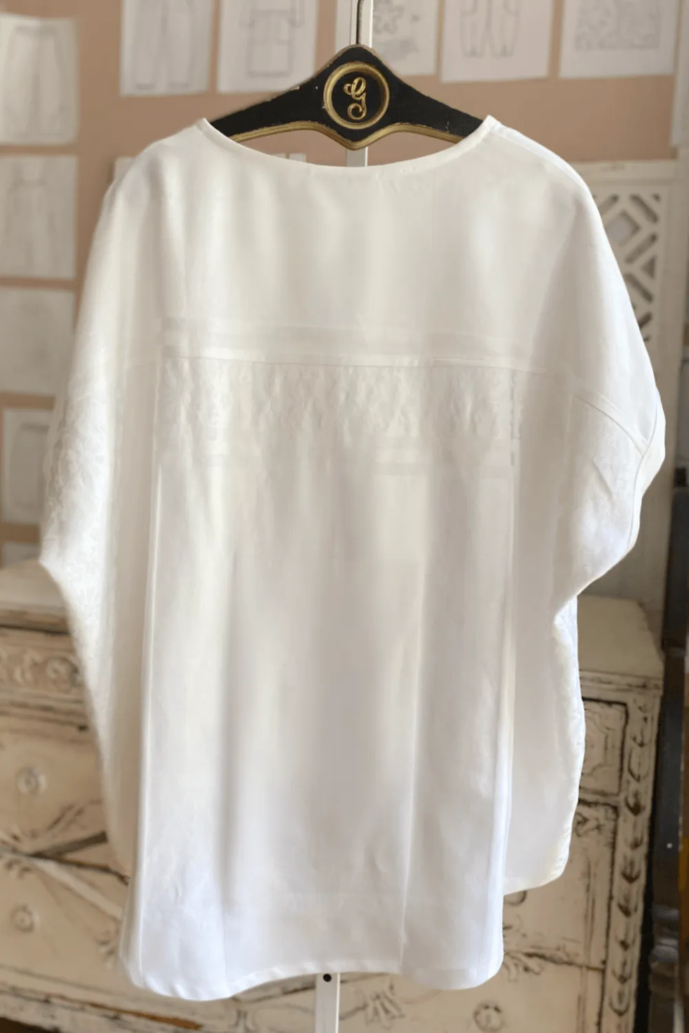 Damask 1 Vintage Tablecloth Oversized Curve Hem Top