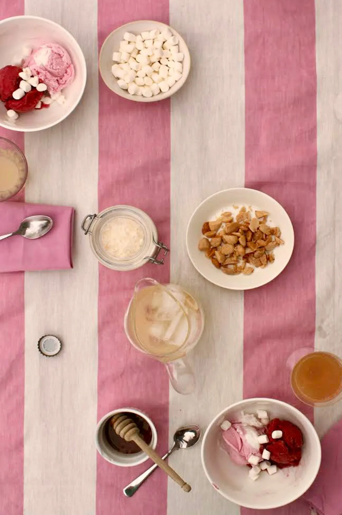Gaia Table Cloth 180cm