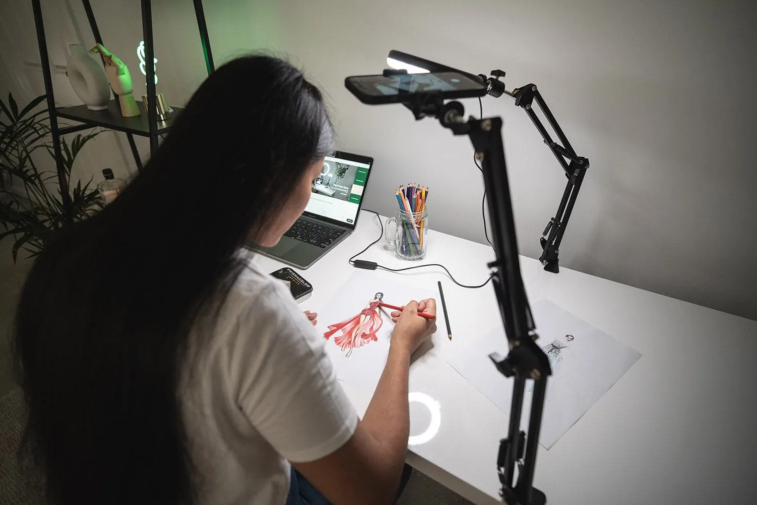LED 6" Ring Light with Smartphone Holder Tabletop Lighting Kit - 'Inner Artist Plus II' (DEMO STOCK)