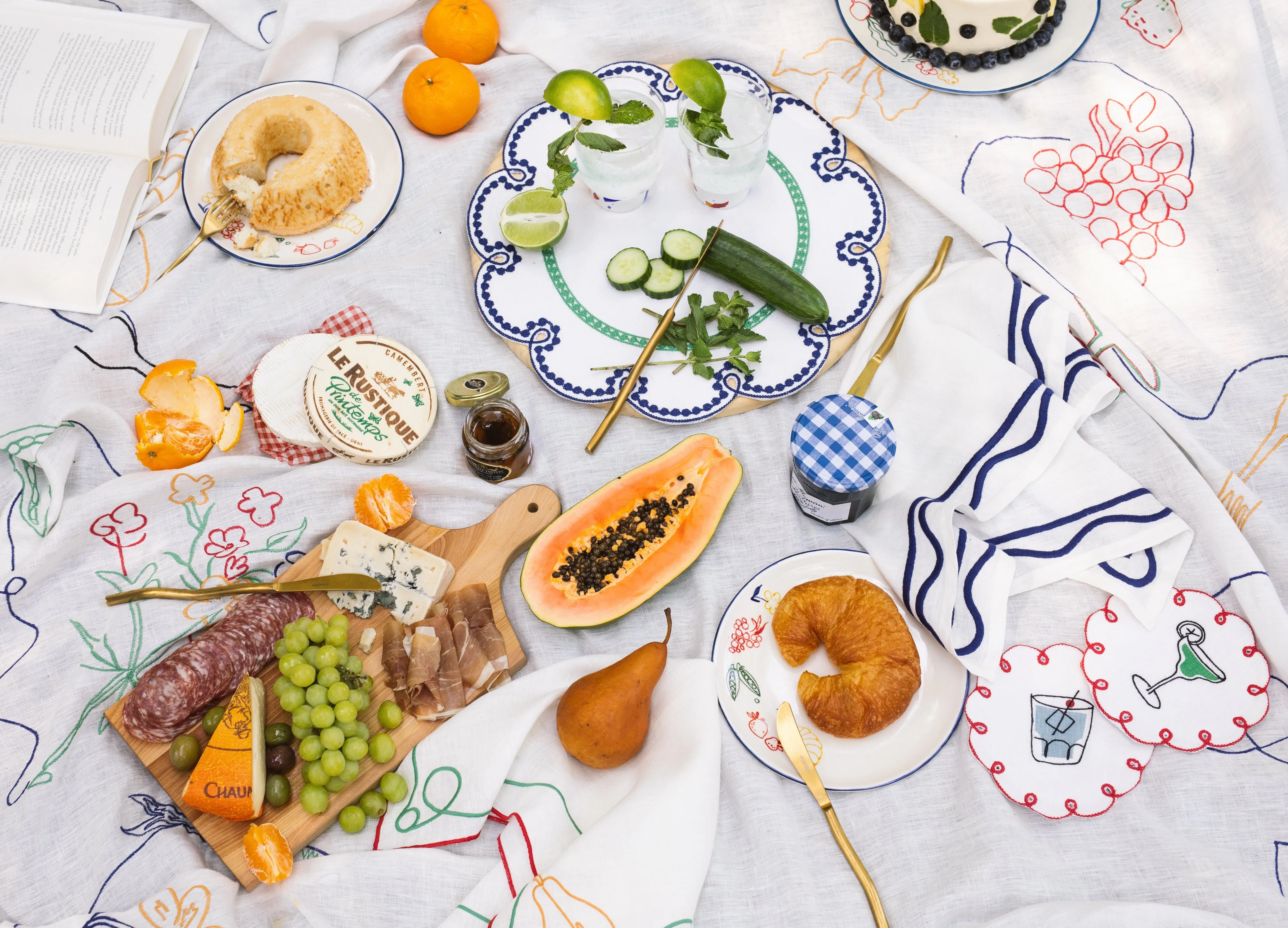 MISETTE Fete Linen Embroidered Tablecloth