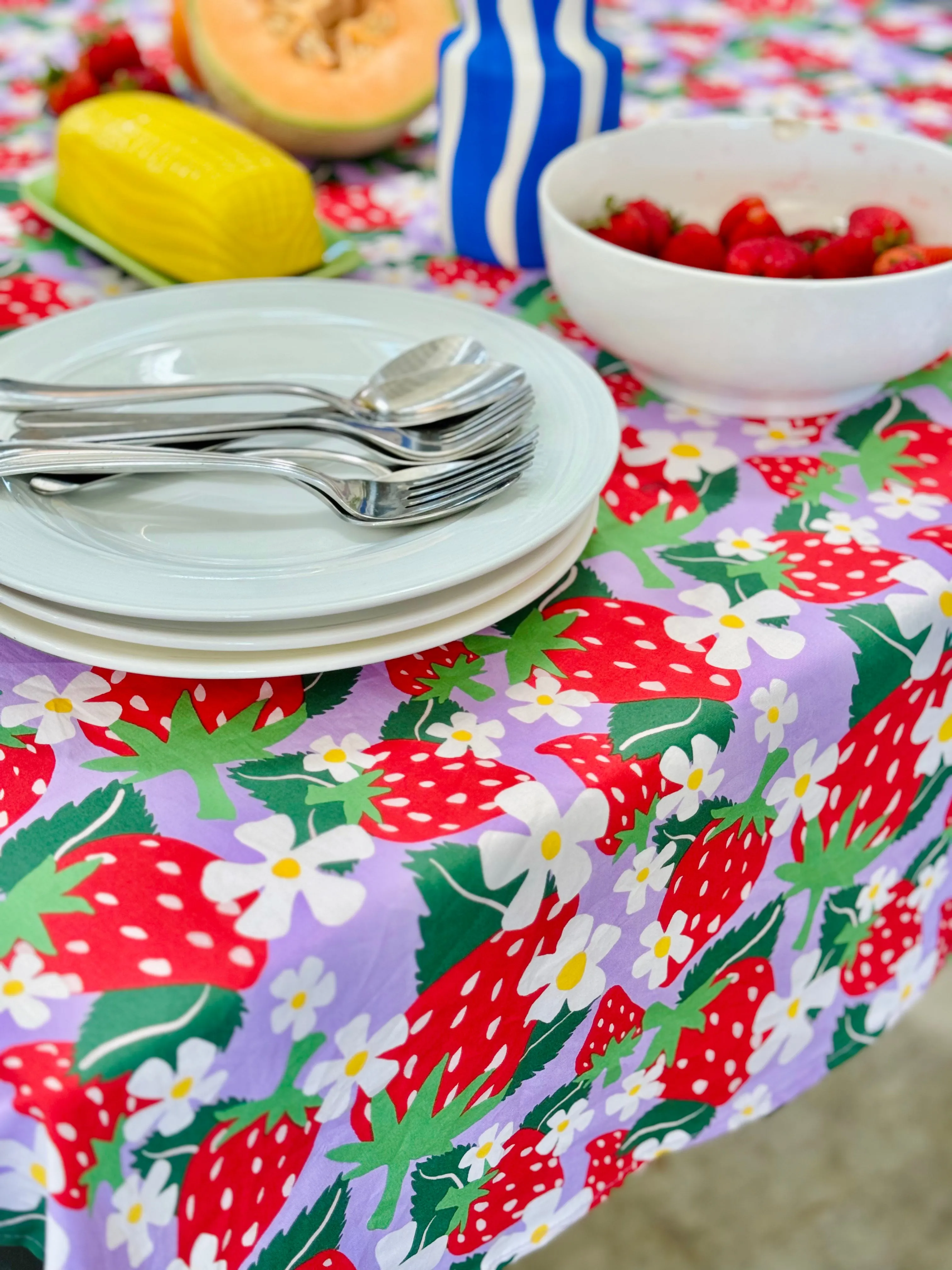 Tablecloth Berries