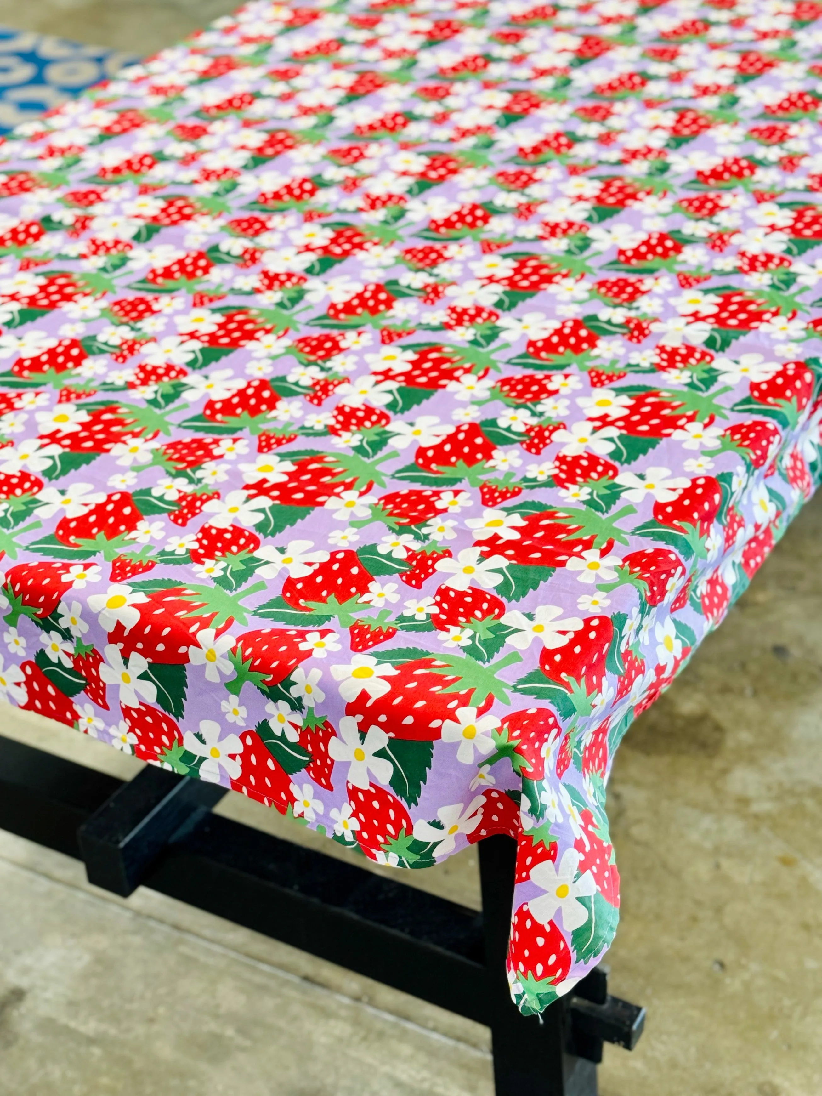 Tablecloth Berries