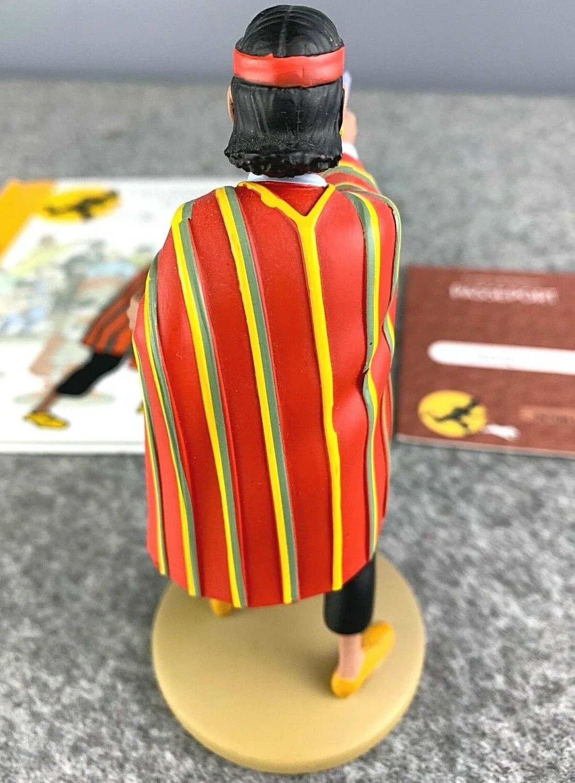 Tintin Figurine Officielle # 105 Chiquito - Prisoners Sun Resin Model Figure
