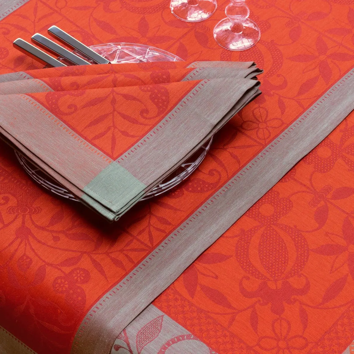 Venezia Linen Tablecloth